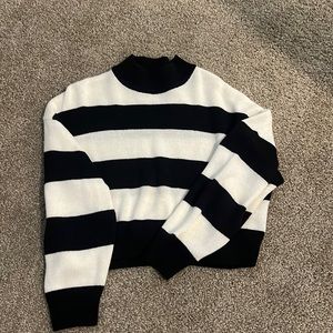 HM black and white sweater
